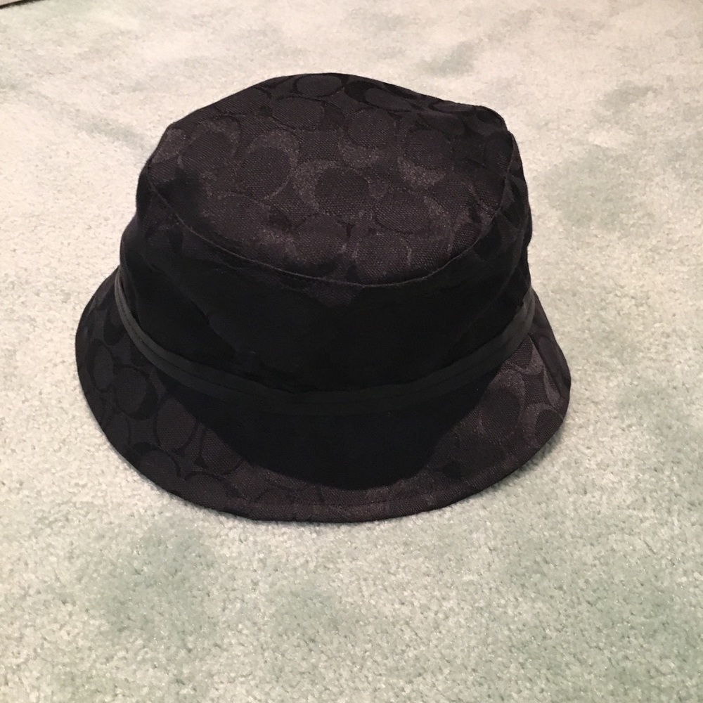 2 coach bucket hats - Picture 3 of 3